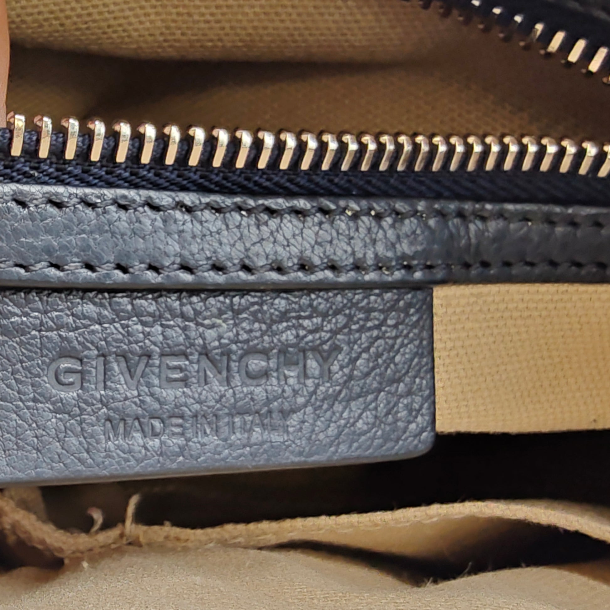 Sugar Goatskin Small Antigona Mineral Blue gisel