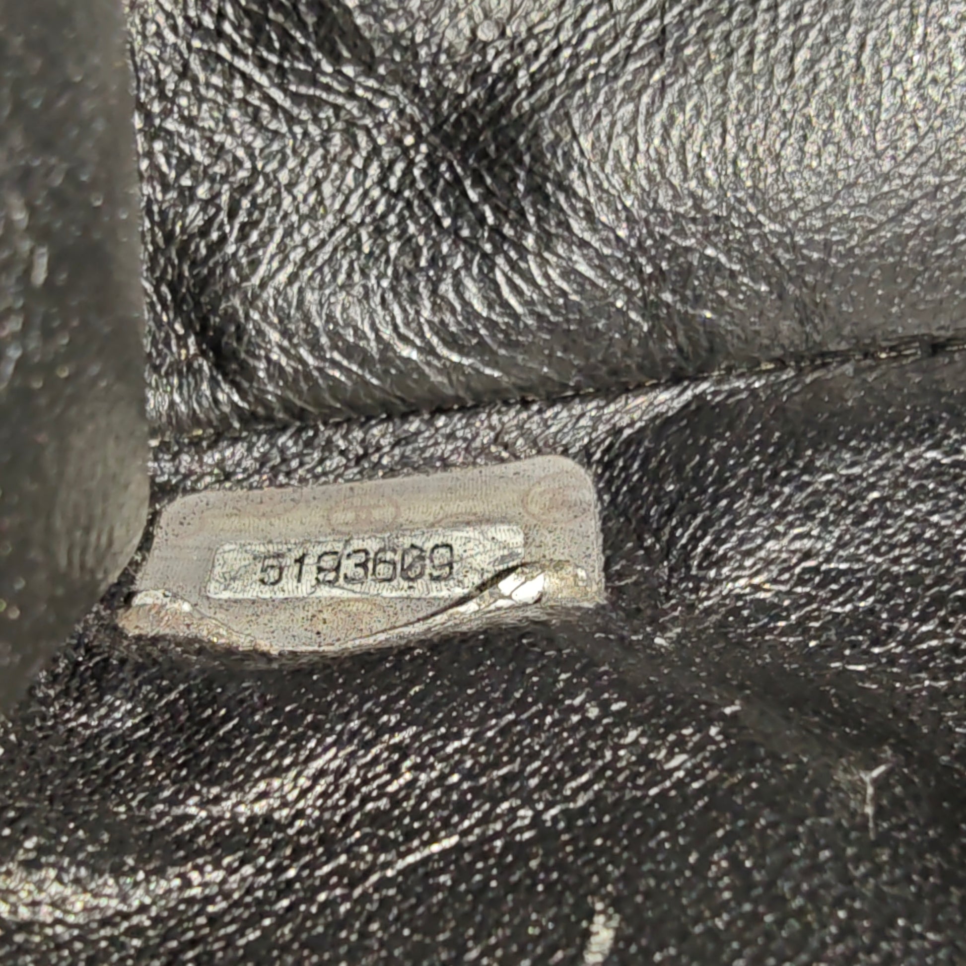 Caviar CC Tote Black