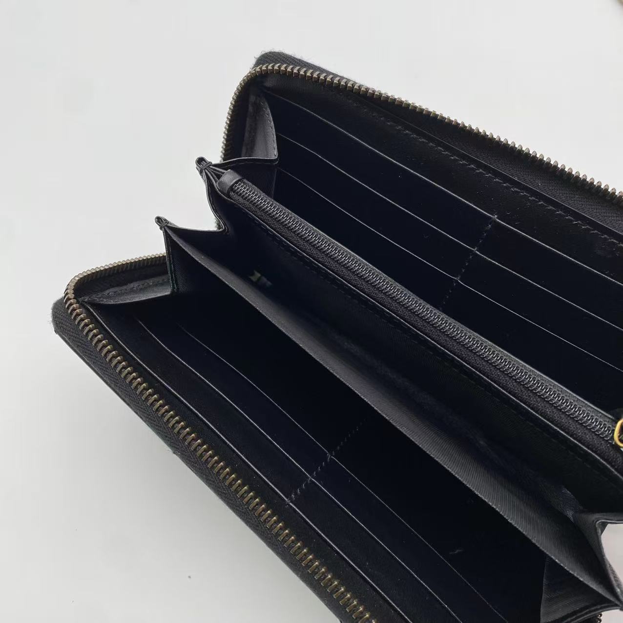 GG Marmont Zip Around Wallet