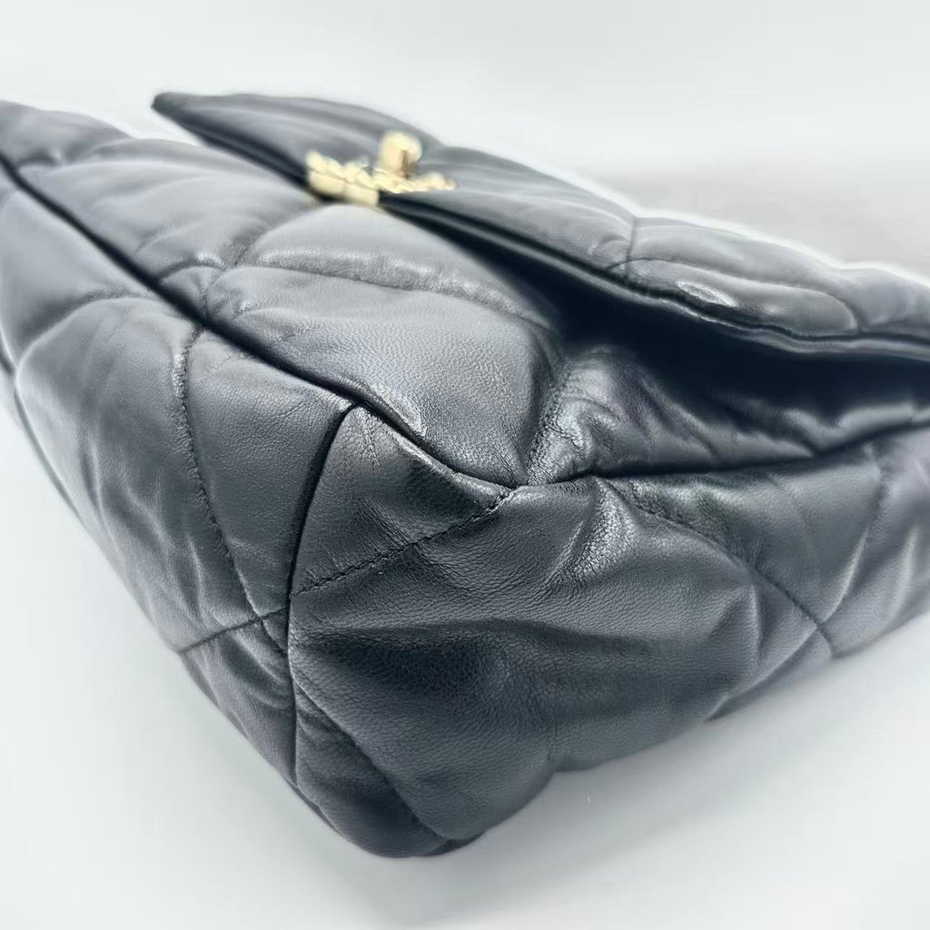 19 Flap Lambskin Large