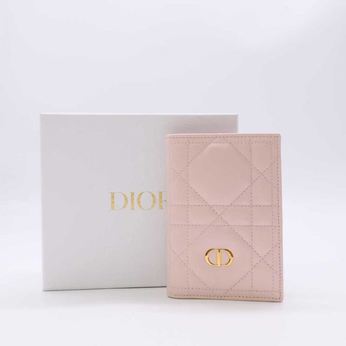 Miss Caro Passport Holder Powder Beige Macrocannage Twins LDJ6215