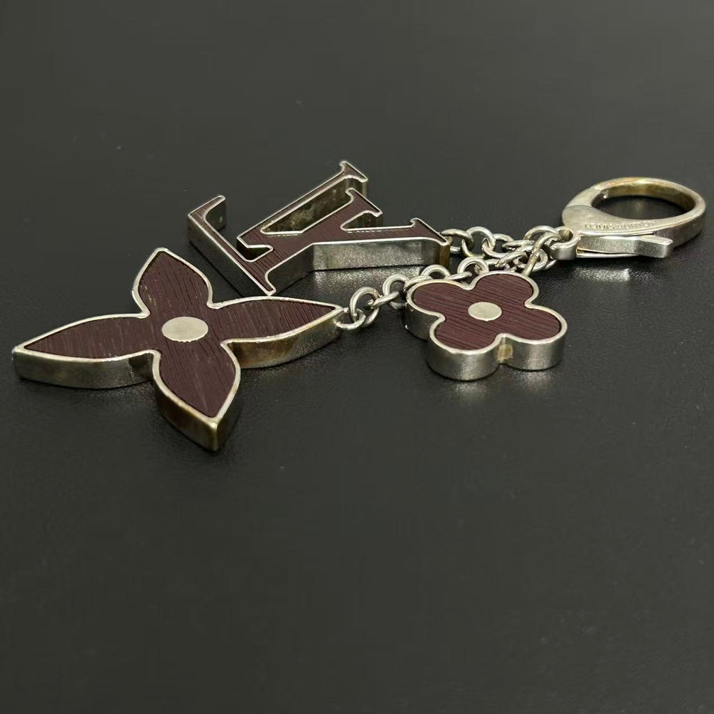 Louis Vuitton Black Fleur D'Epi Key Holder and Bag Charm twins LDZ339