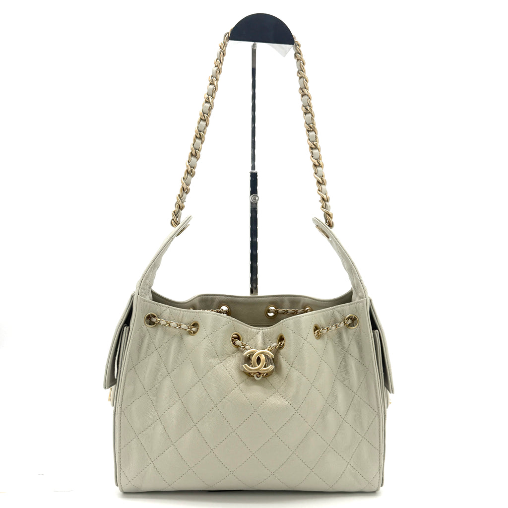 25 Hobo Bag Quilted Caviar Small