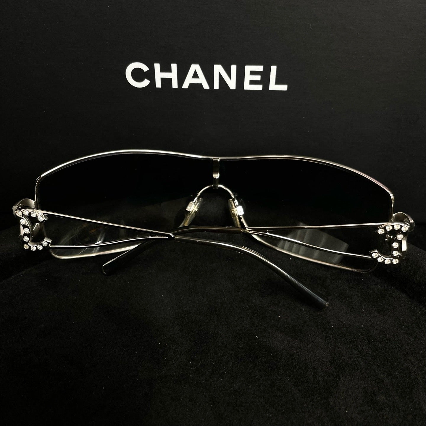 Crystal CC Logo Sunglasses Twins LDJ3853