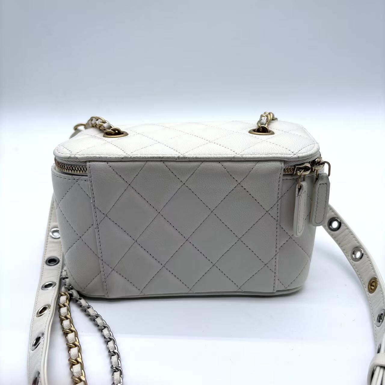 Sweet Heart Vanity Case with Chain Quilted Caviar Small