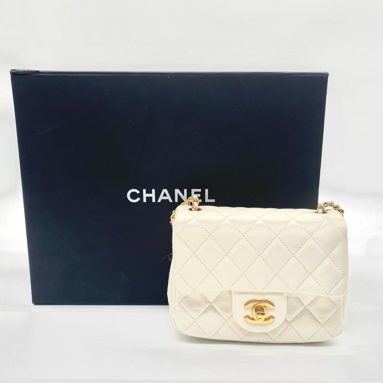 Lambskin Quilted Mini Pearl Crush Flap White