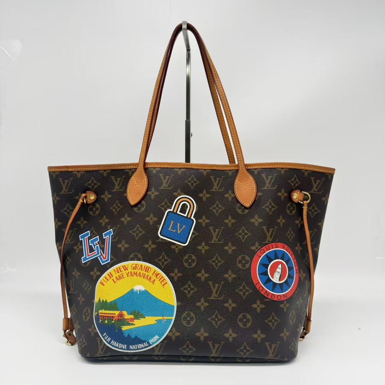 Neverfull NM Tote Limited Edition Patches Monogram Canvas MM Twins B22317