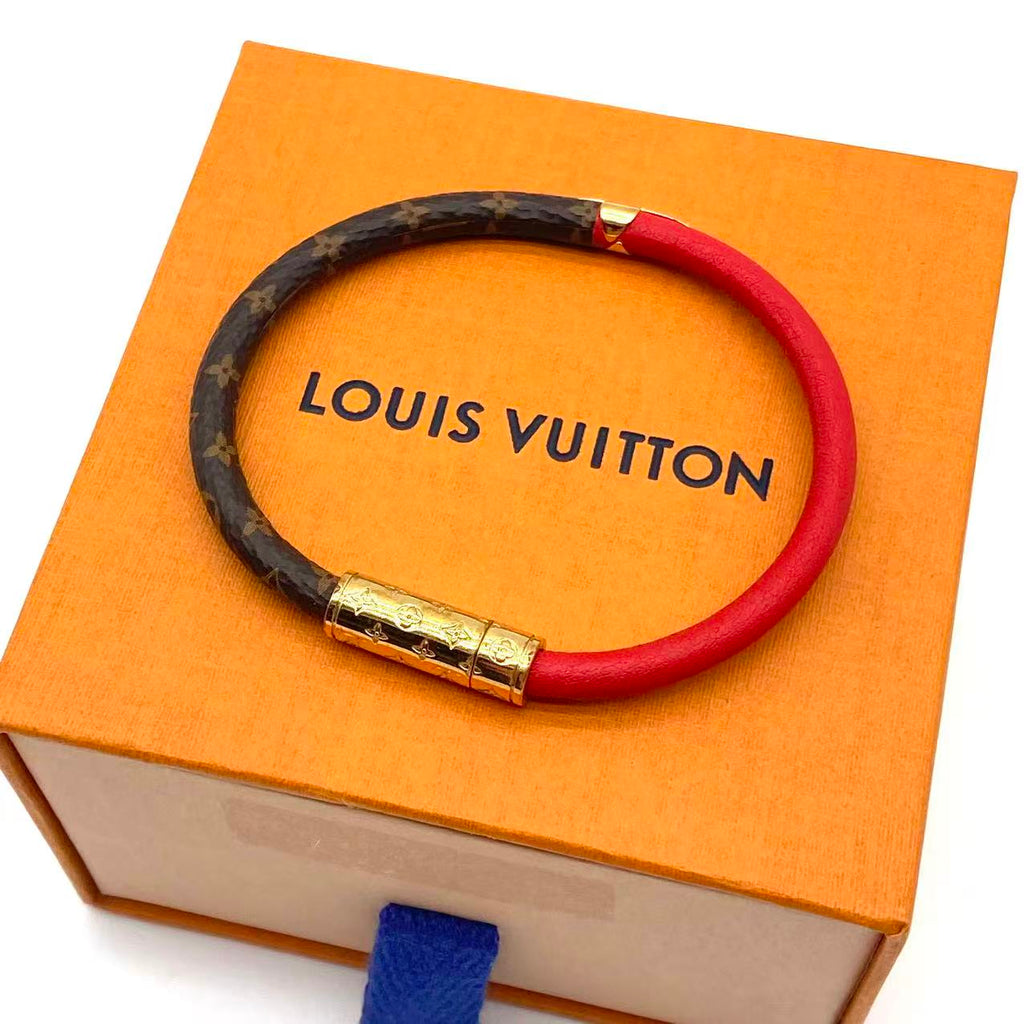 Daily Confidential Bracelet Red
