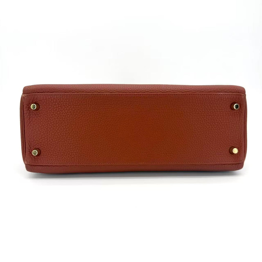 Kelly 32 Handbag PotironTogo with Gold Hardware