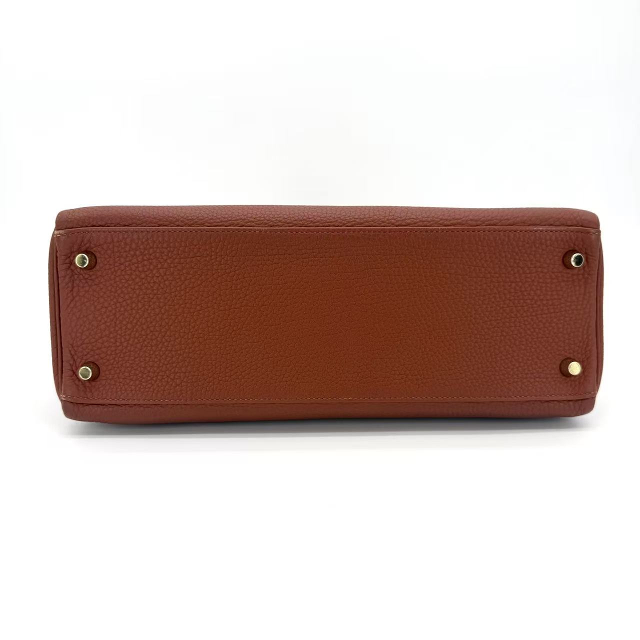 Kelly 32 Handbag PotironTogo with Gold Hardware