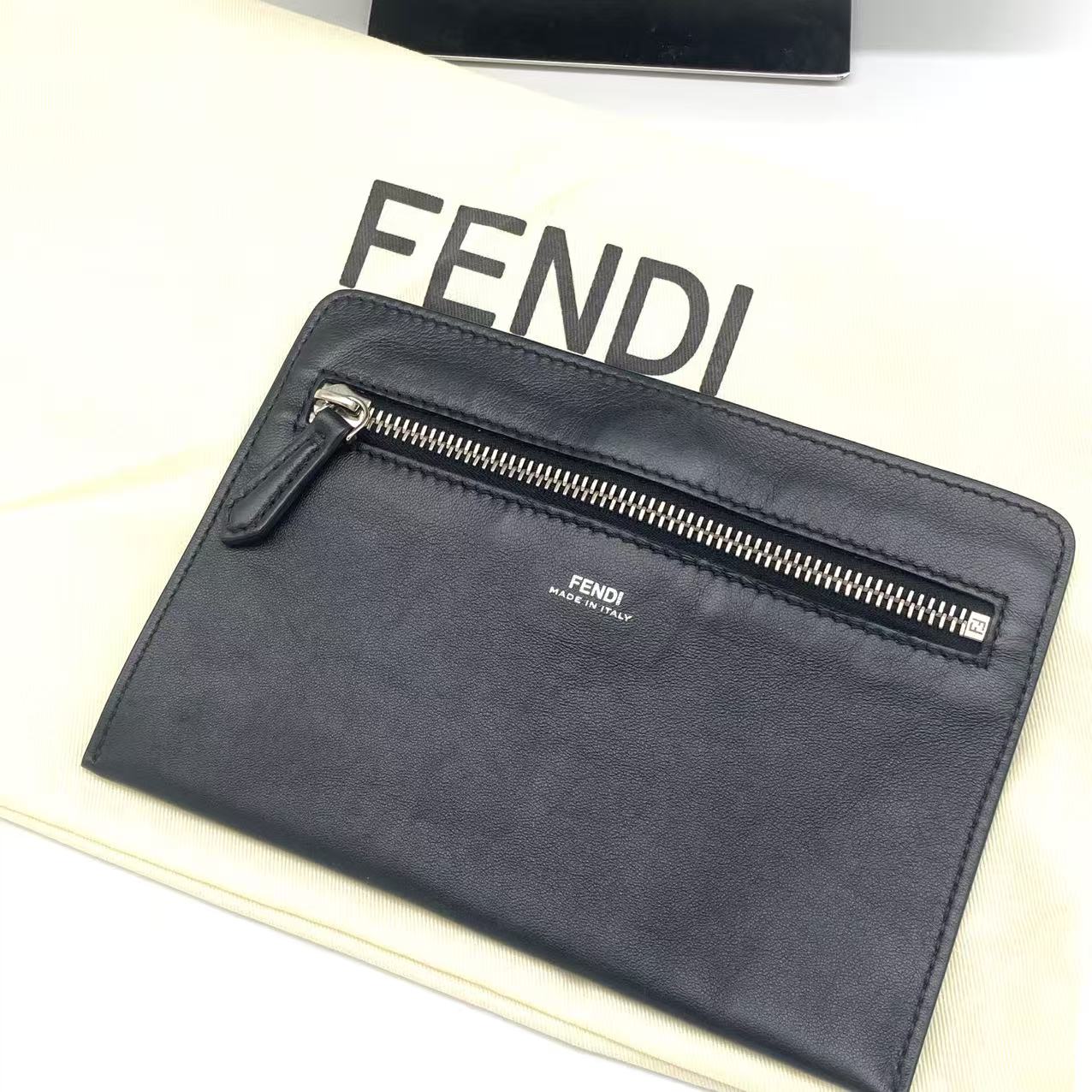 Dotcom Click Bag