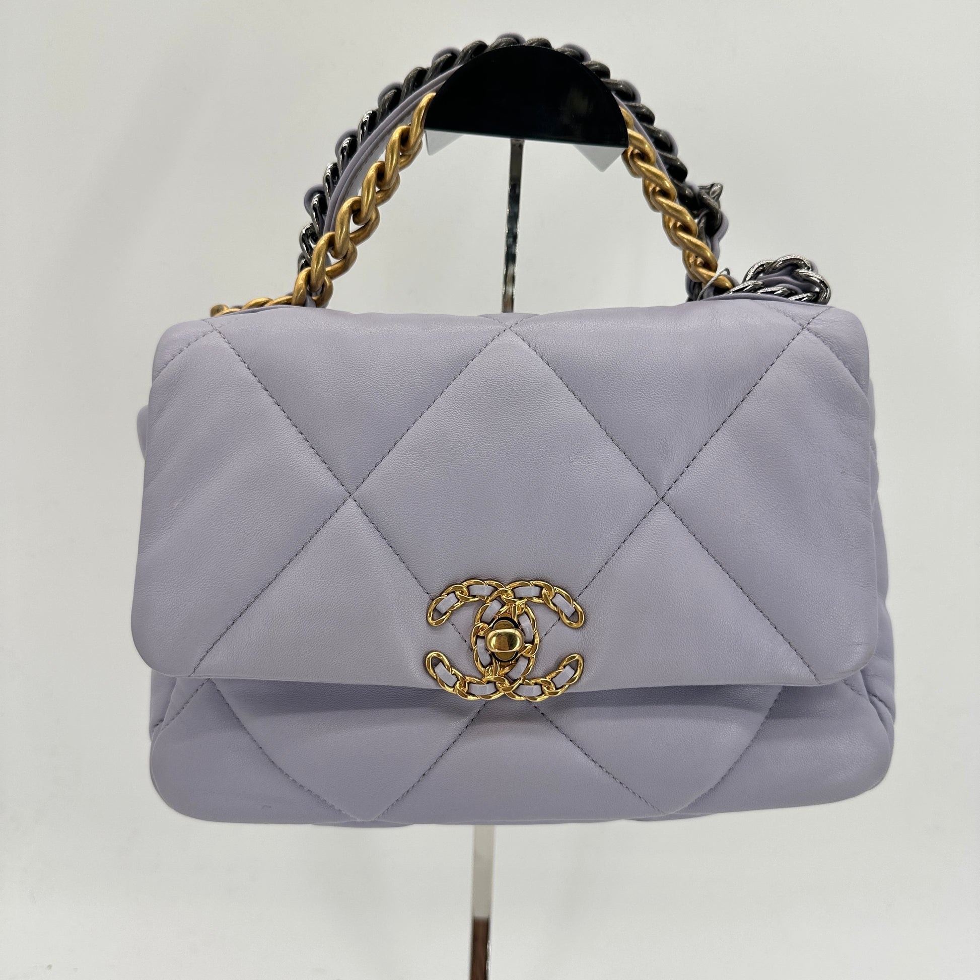19 Flap Bag Quilted Leather Medium