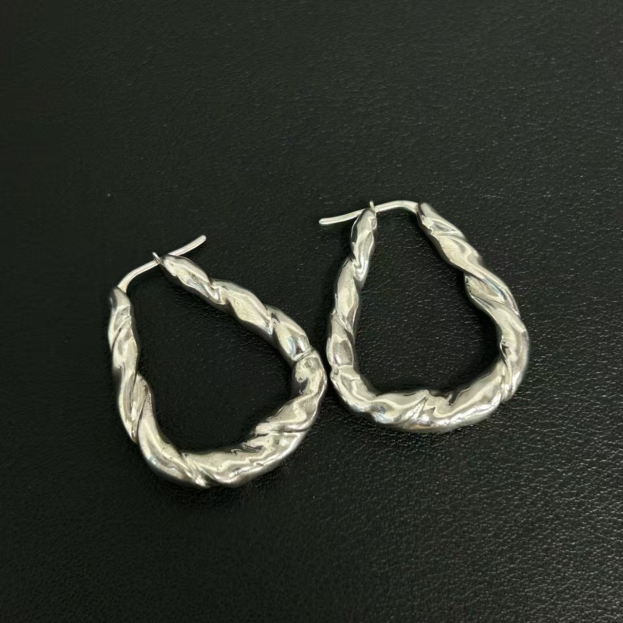 Loewe Nappa Twist Hoop Earrings twins LDJ4296