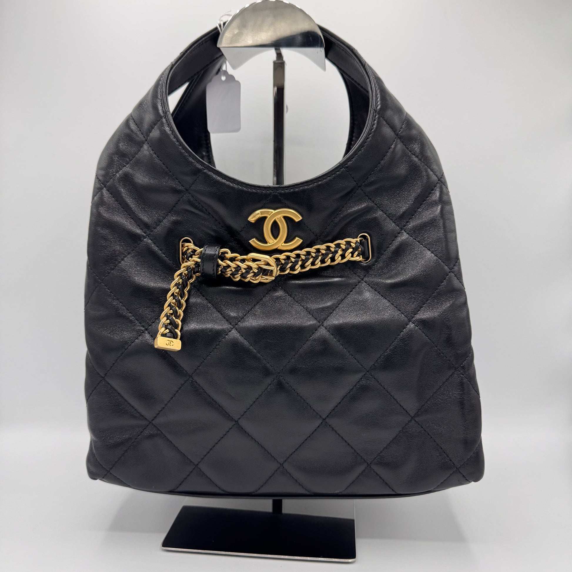 25P Hobo Handbag