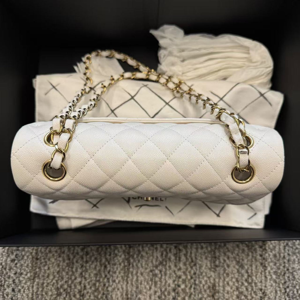 Classic double flap small caviar microchip