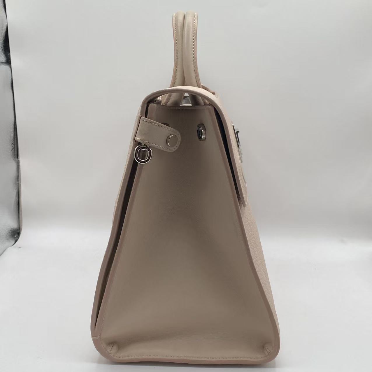 Beige Pebbled Leather Large Diorever Bag