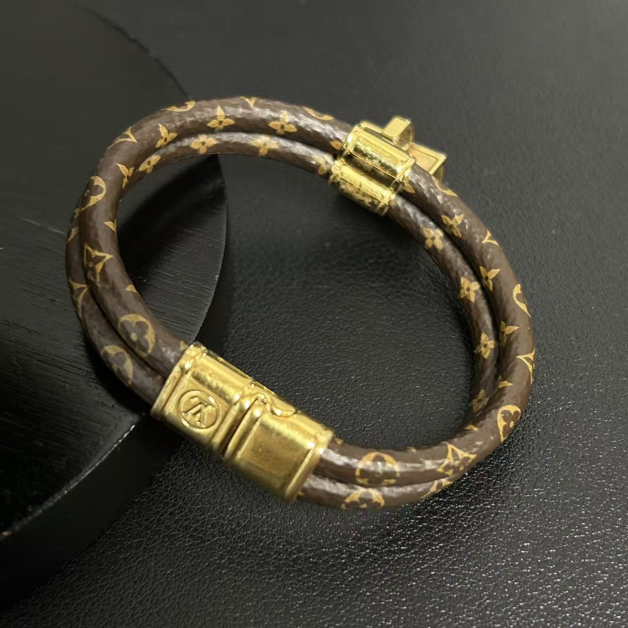 Louis Vuitton Monogram Trunk Bag Charm Bracelet twins LDZ341
