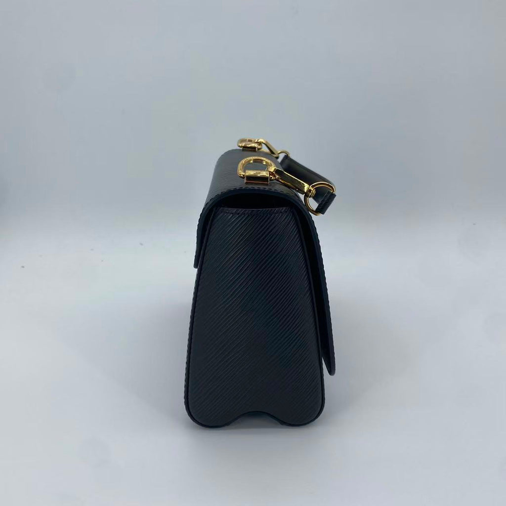 Twist MM Chain Bag