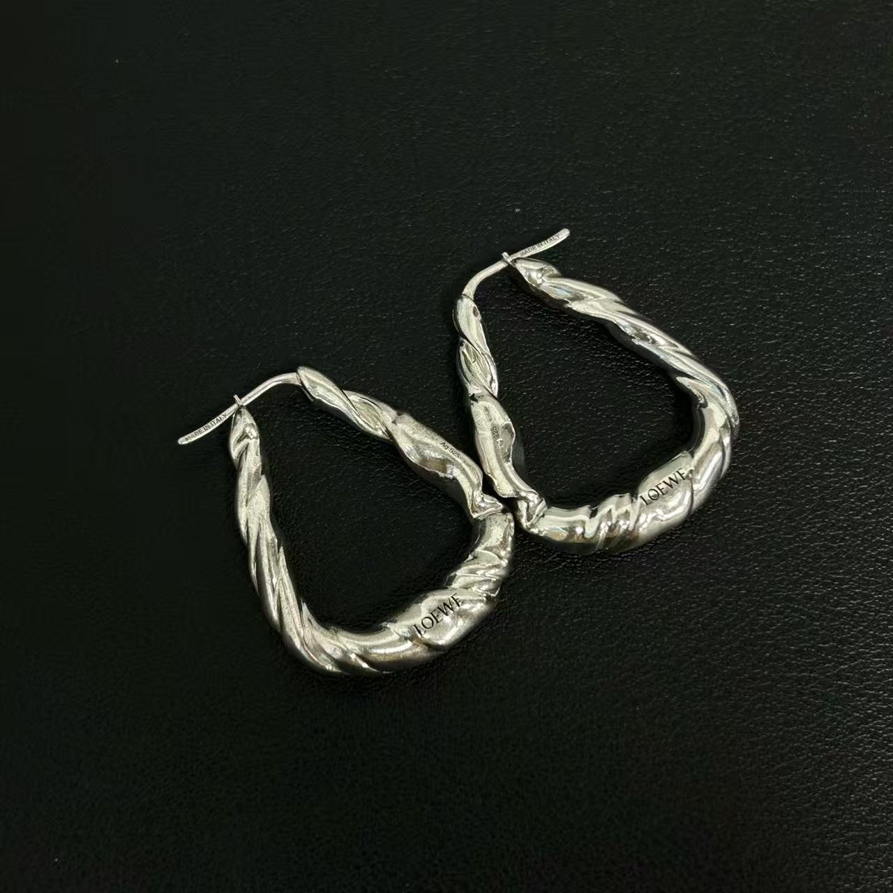 Loewe Nappa Twist Hoop Earrings twins LDJ4296