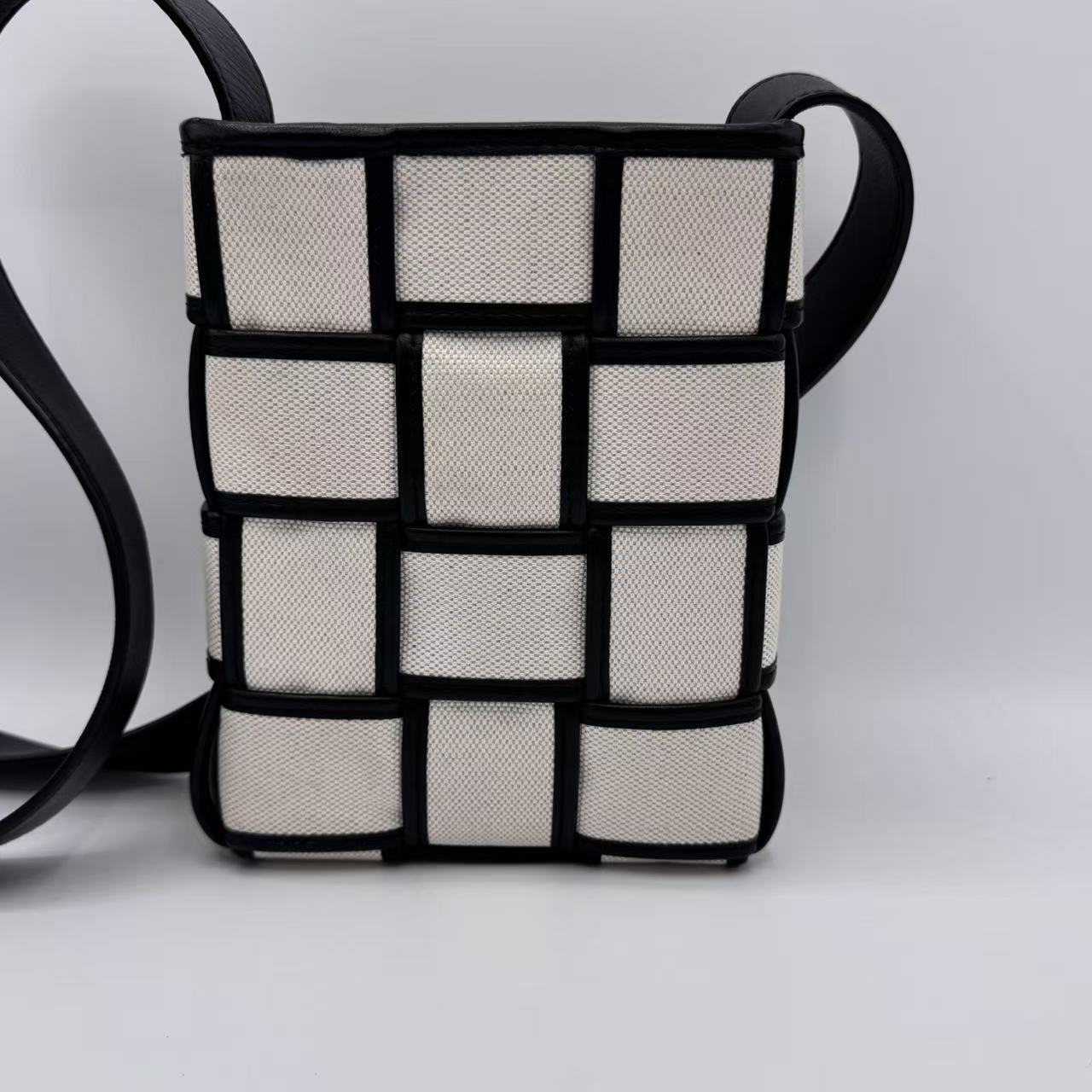 Small Cassette Bucket Bag In Cream Intrecciato Canvas