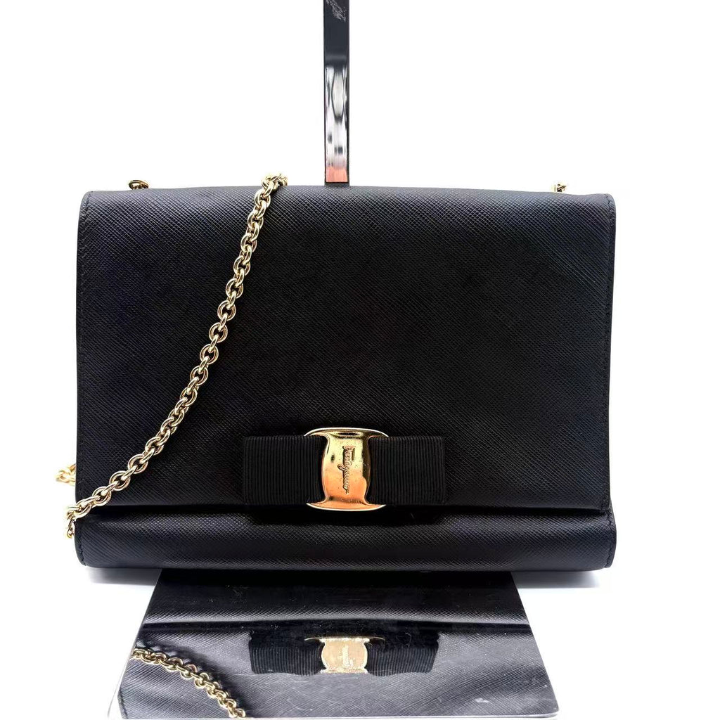 Leather clutch bag W20989