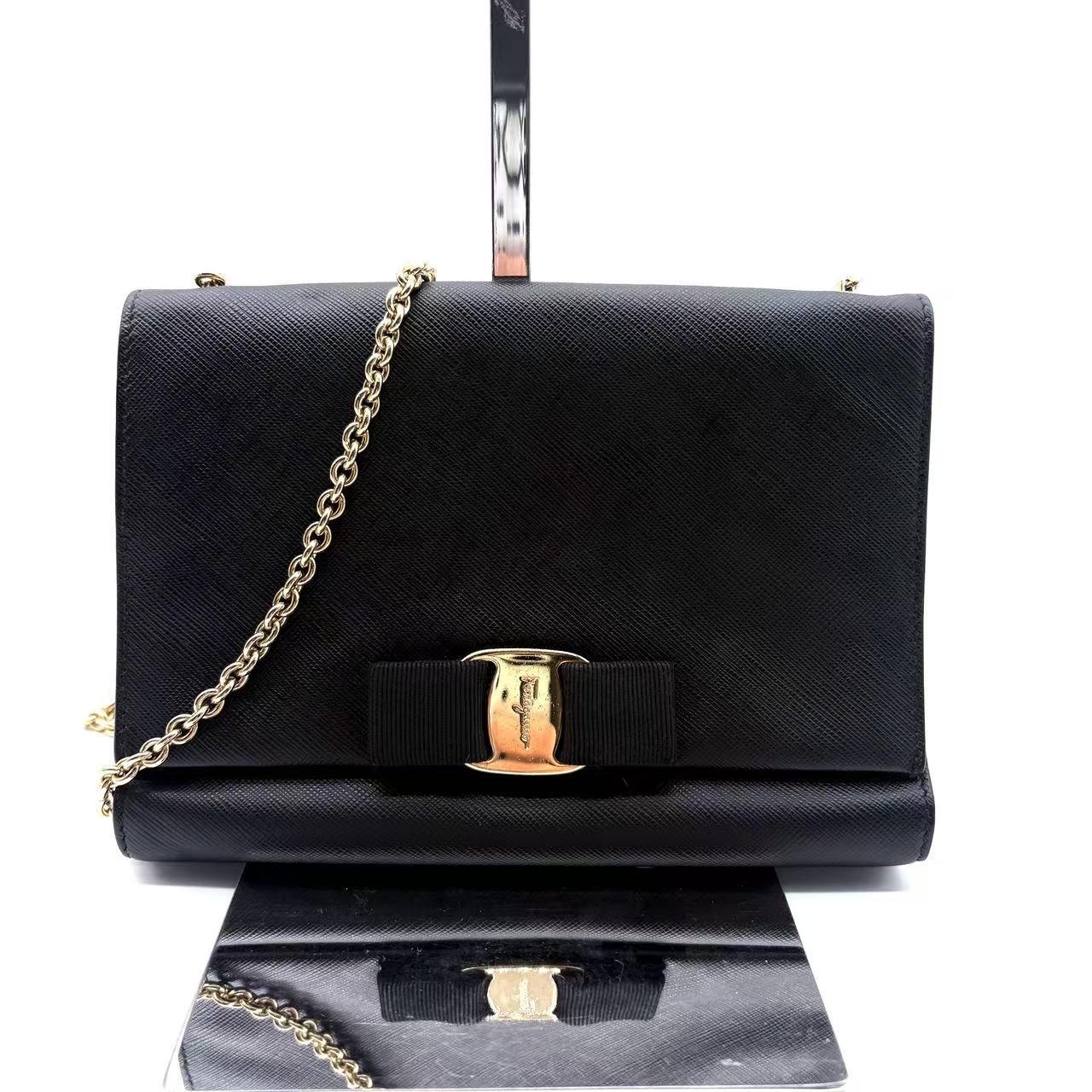 Leather clutch bag W20989
