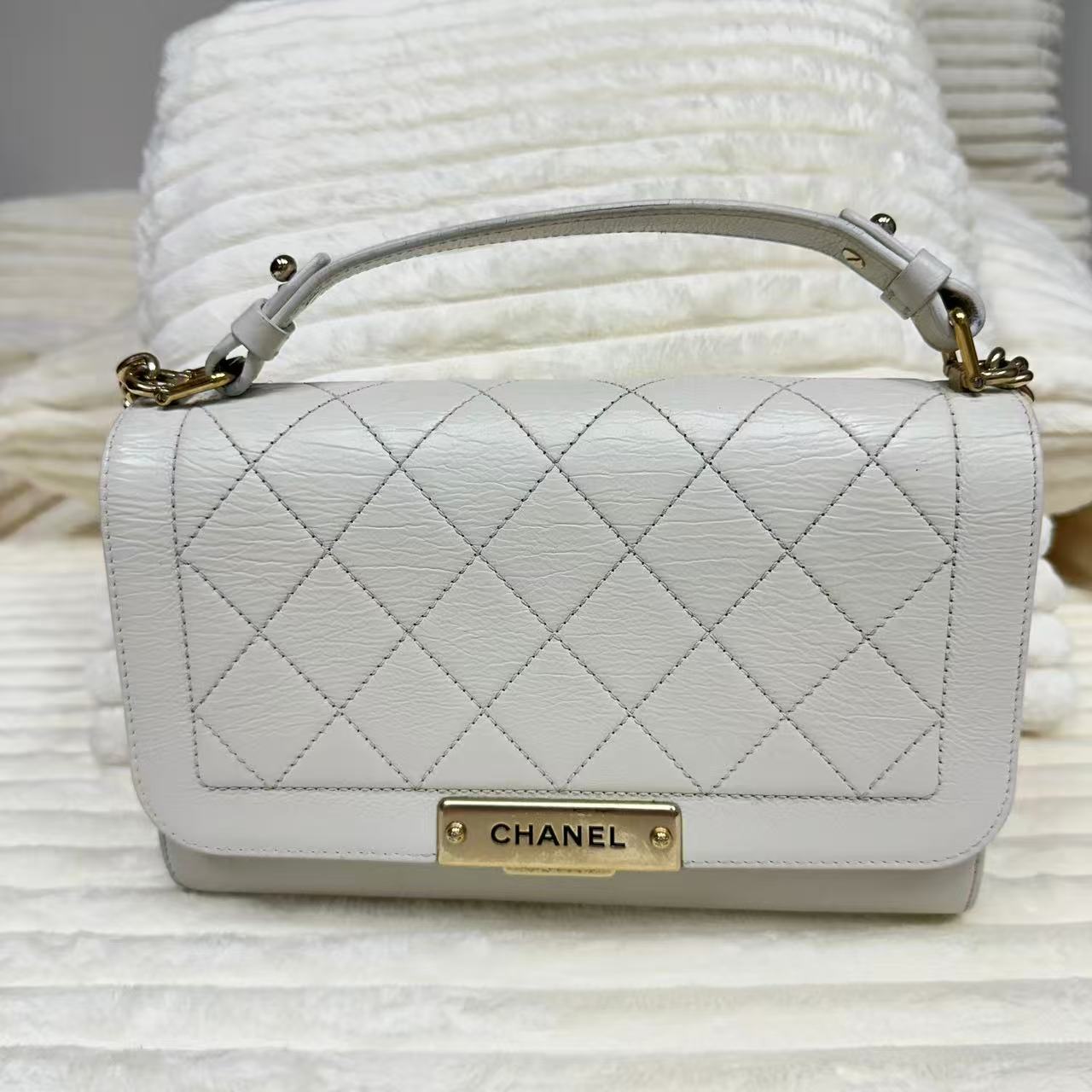 Grained Calfskin Quilted Large Label Click Flap Bag Black