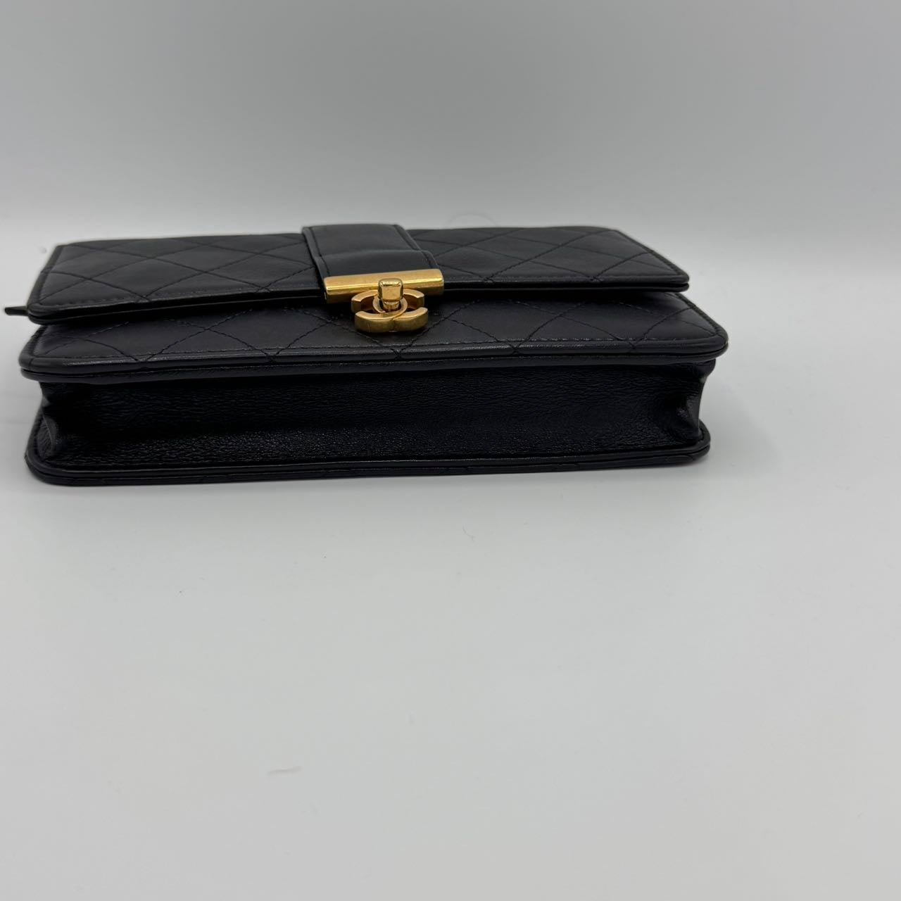 CHANEL Matelasse Turnlock Wallet Black