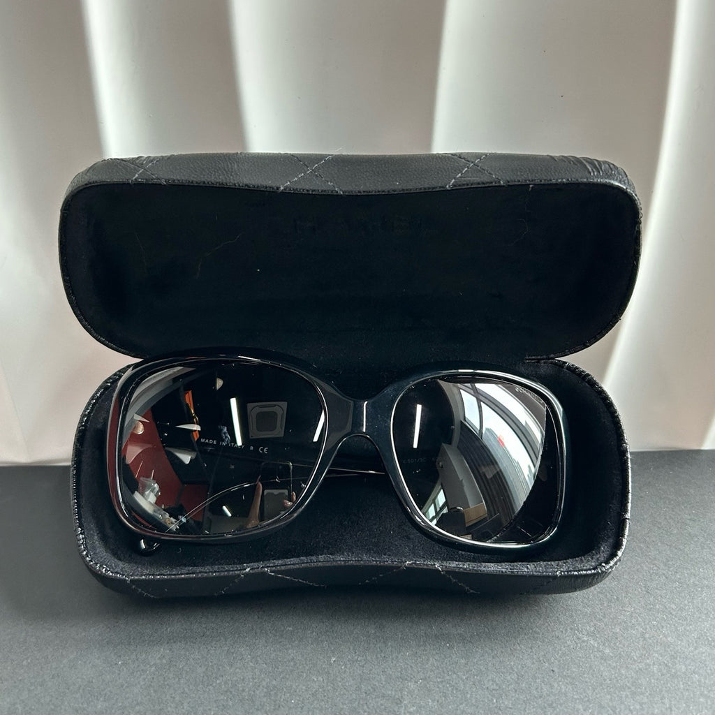 Chanel Coco Logos Bow White Sunglasses Black Twins LDJ3852