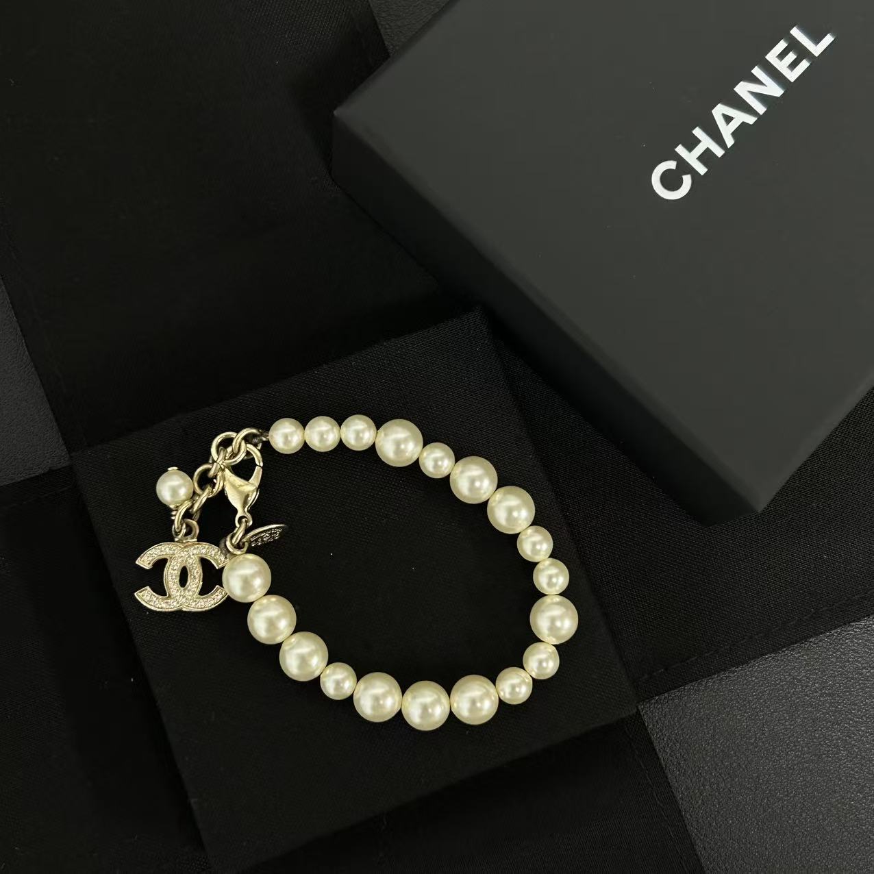 Chanel Faux Pearl and Goldtone CC Charm Bracelet twins LDZ328