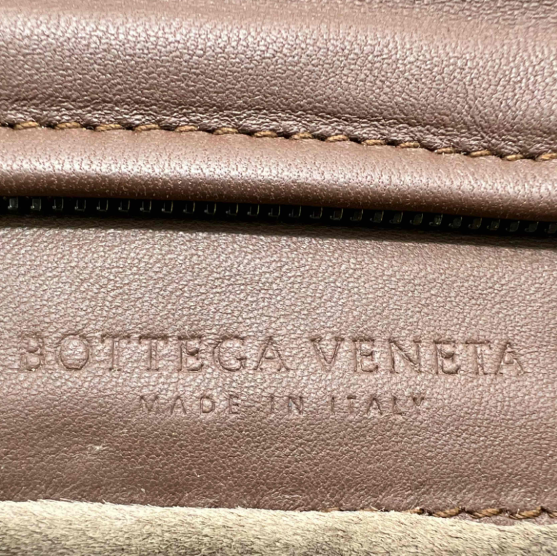 Bottega Veneta Intrecciato Turnlock Clutch B24711