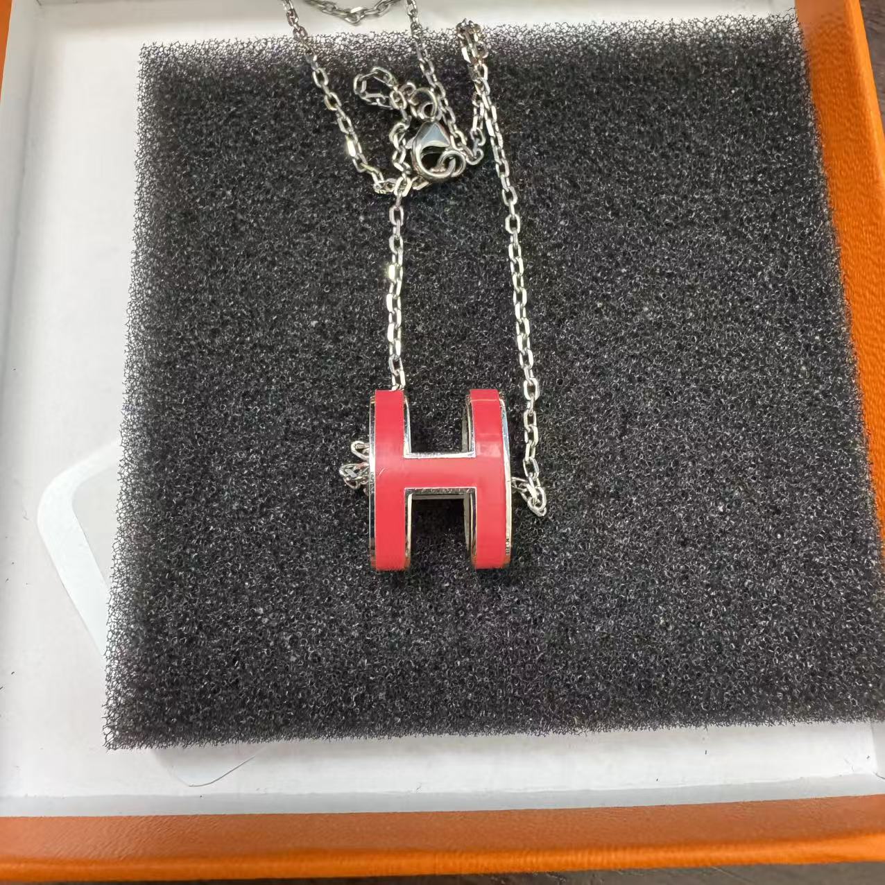 Hermes neckless