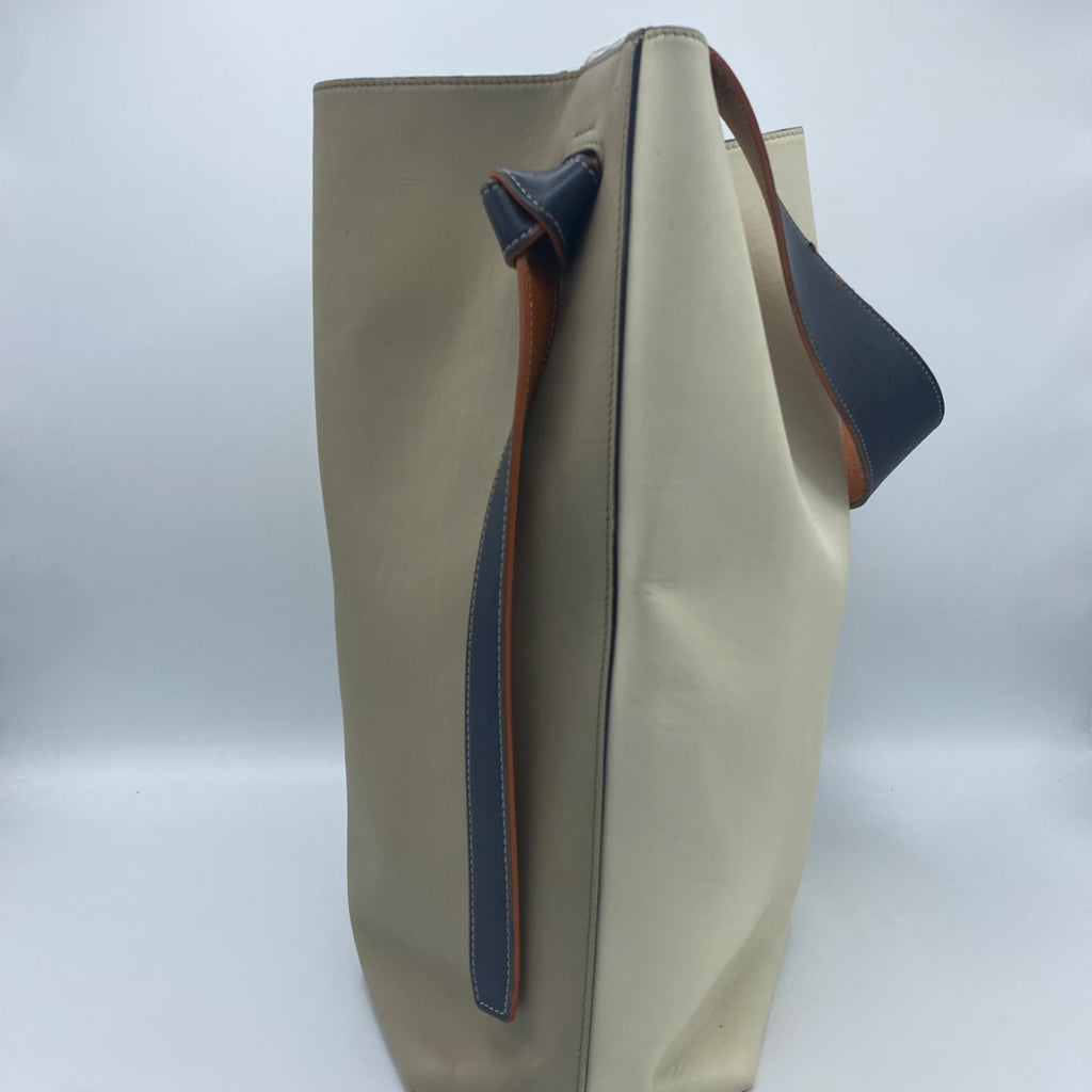 Twisted Cabas Tote Calfskin