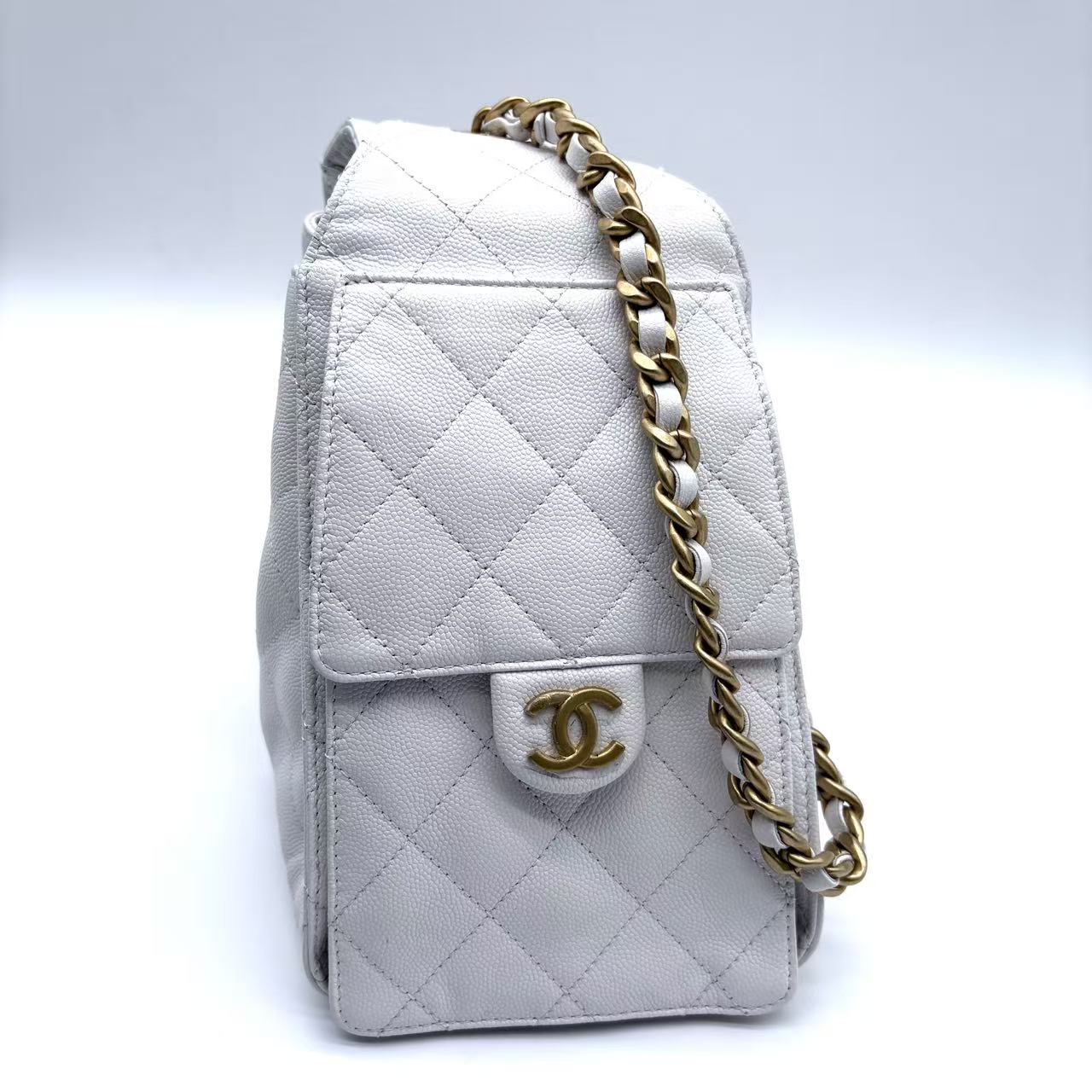 Chanel 25 leather handbag