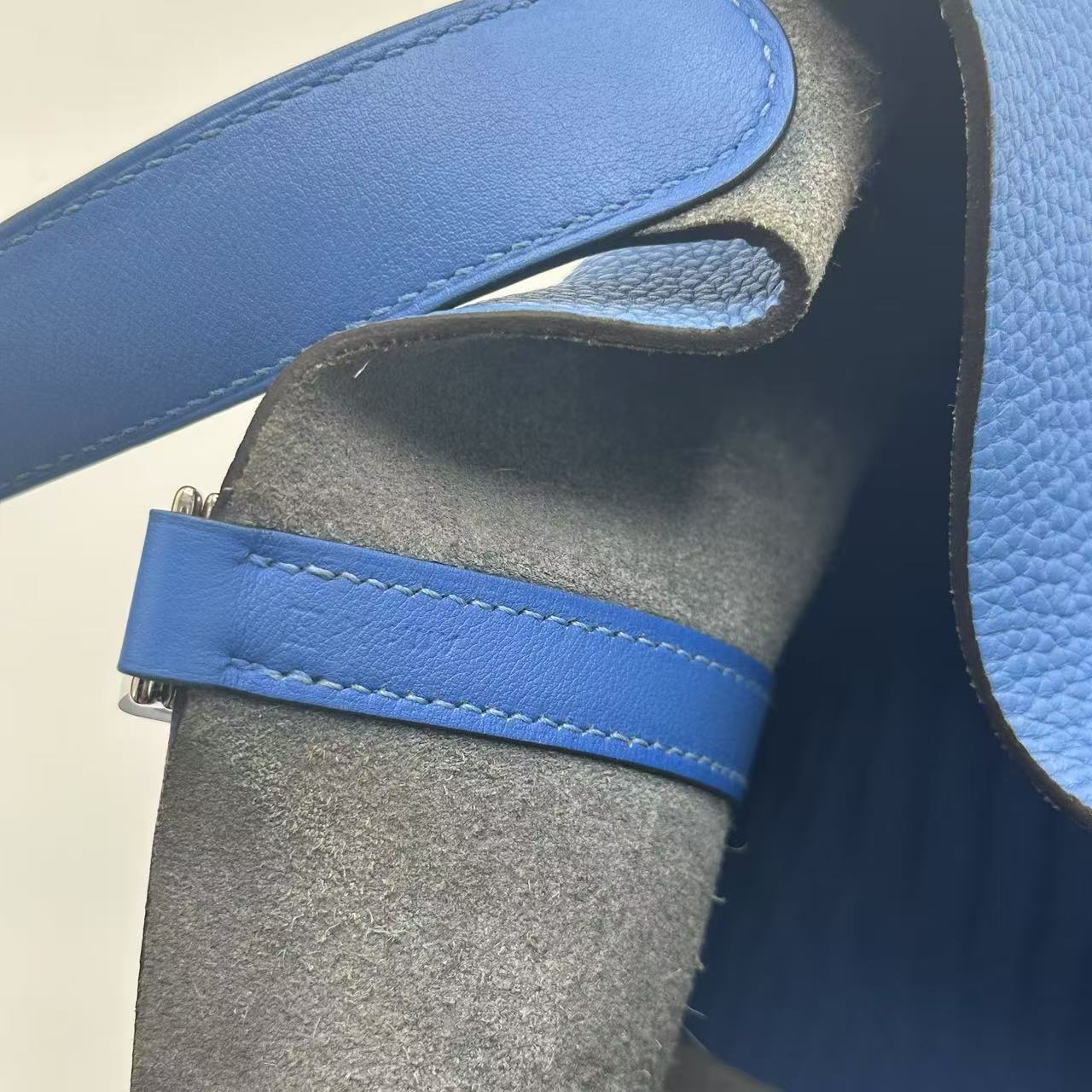 Picotin 22 Togo Leather Palladium Hardware 2T Blue Paradise