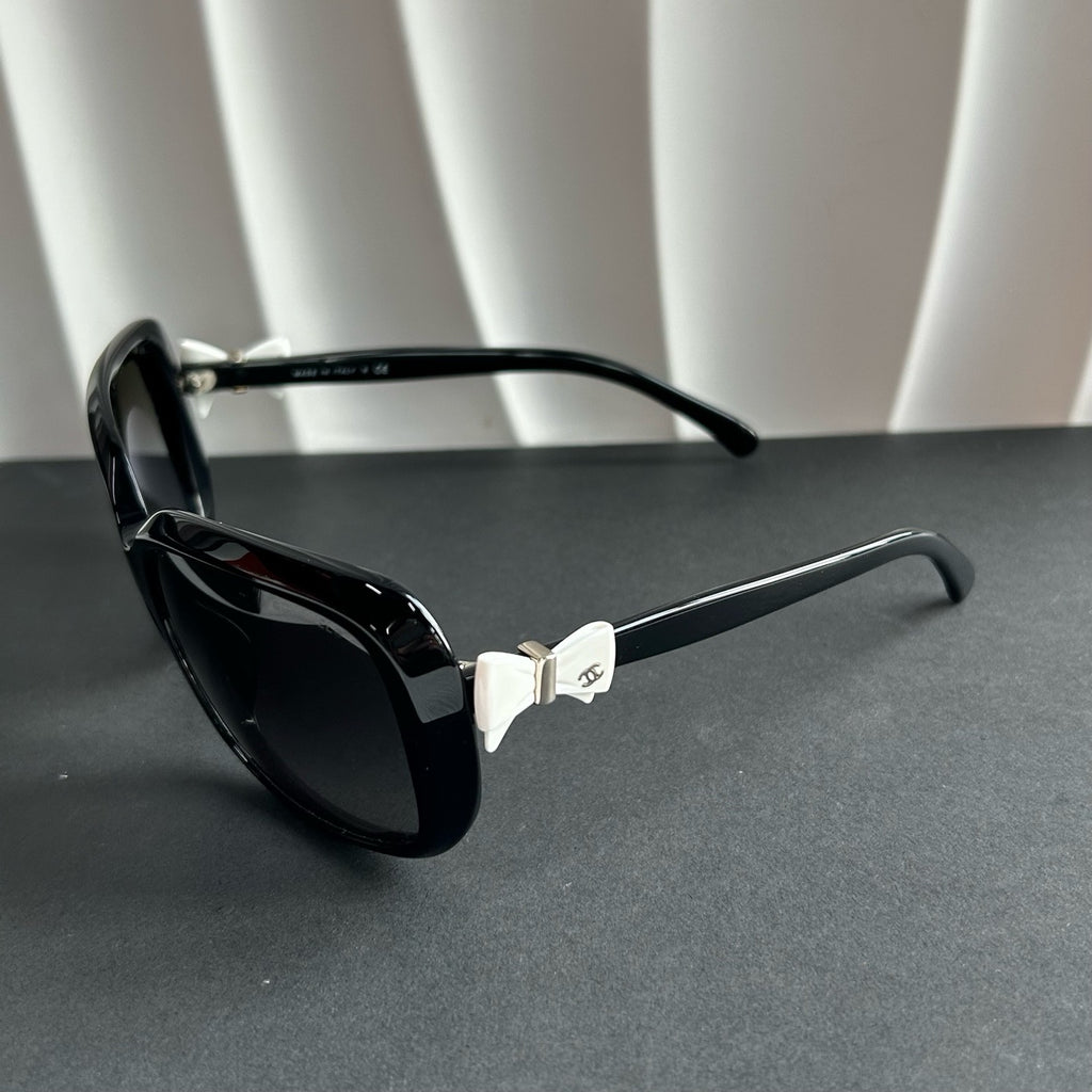 Chanel Coco Logos Bow White Sunglasses Black Twins LDJ3852