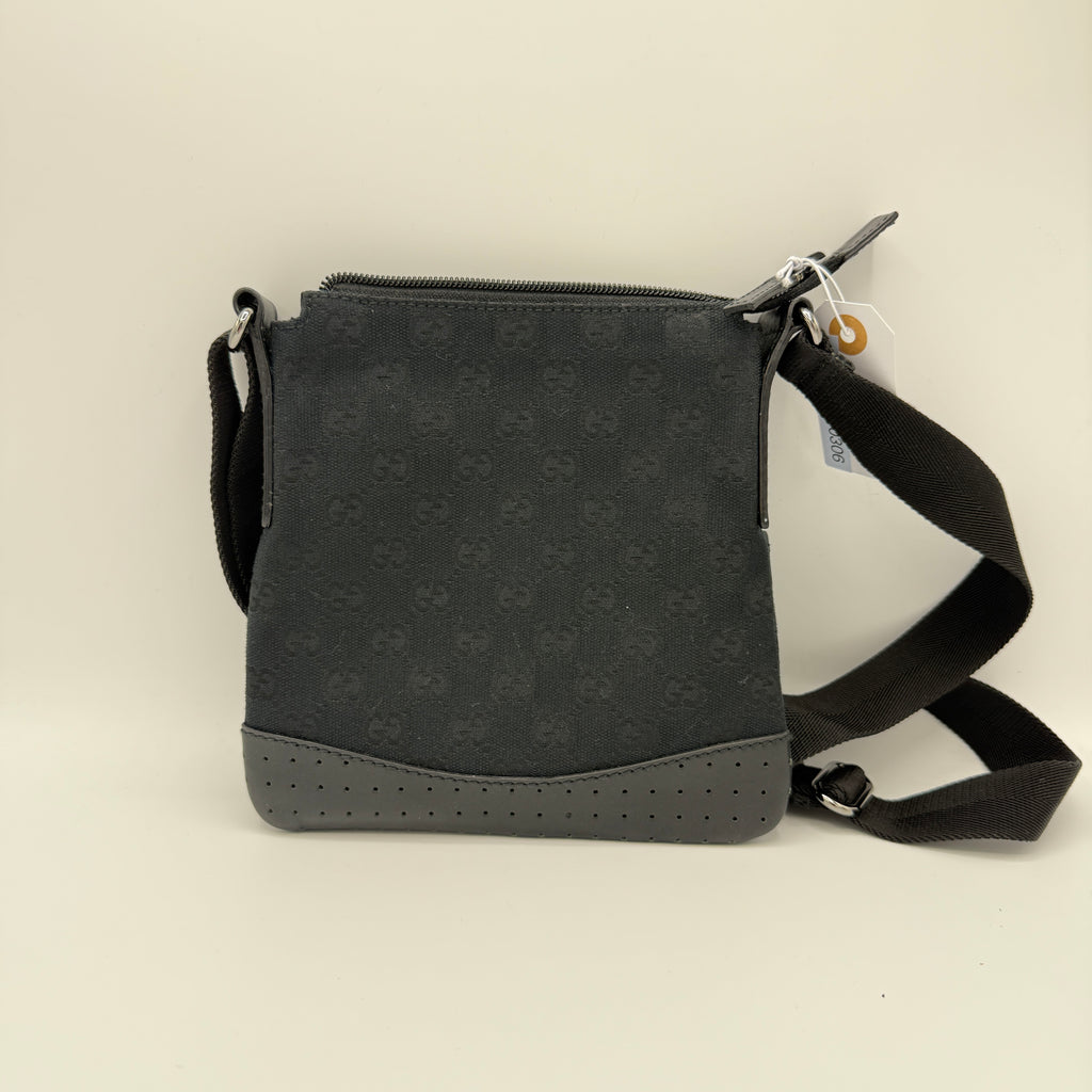 GG Canvas Messenger Bag