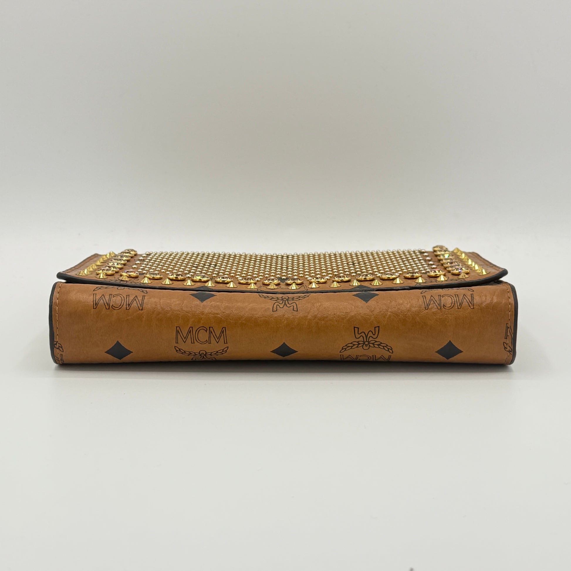 Visetos Studded Chain Wallet Cognac