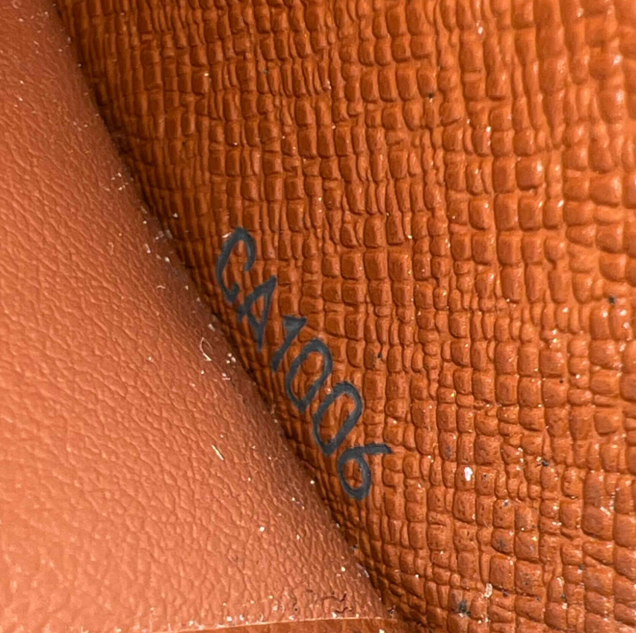Louis Vuitton Monogram Zippy Wallet W23256