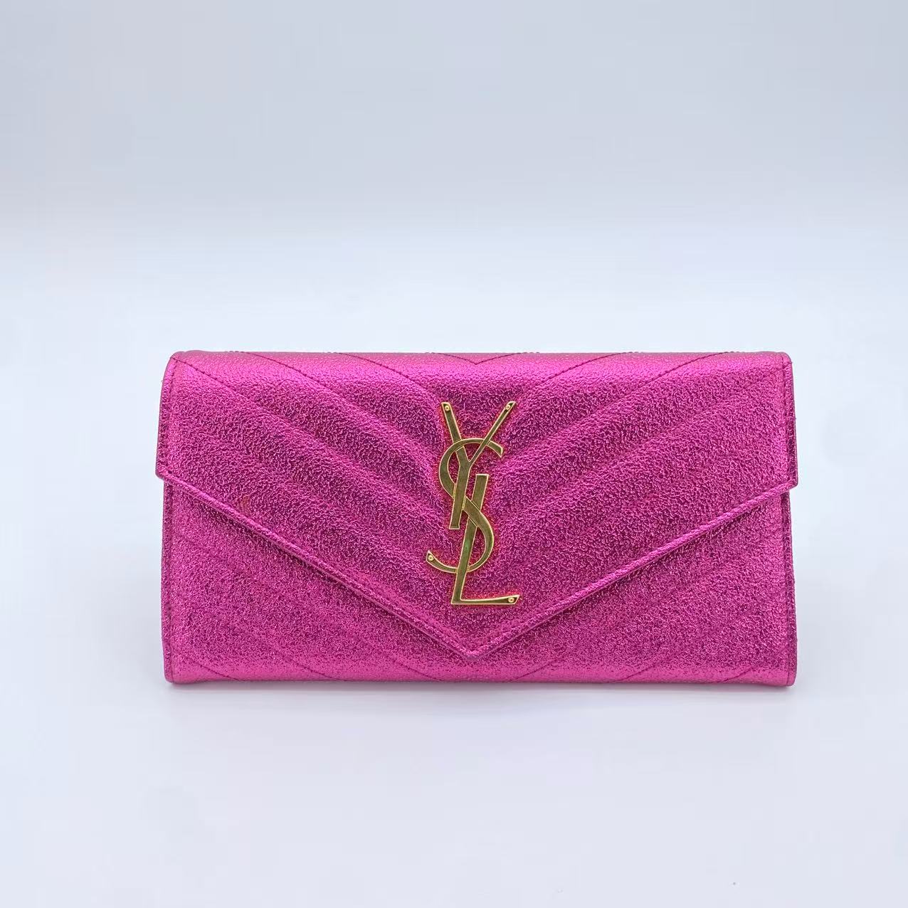 Travel Organizer Flap Wallet Matelasse Chevron Metallic Leather