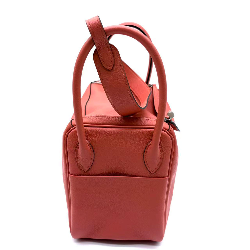 Lindy 26 shoulder bag in Crevette Swift leather