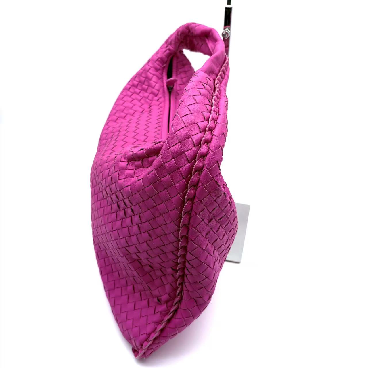 Veneta Hobo Intrecciato Nappa Small