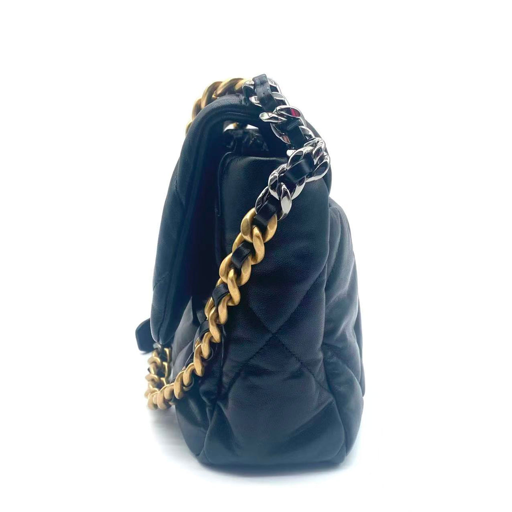 19 Flap Bag Quilted Leather Medium