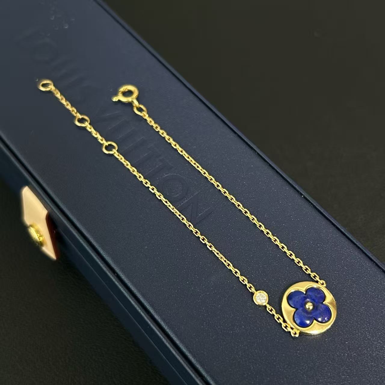 Color Blossom BB Sun Pendant, Yellow Gold, Sodalite and Diamond LDZ0092