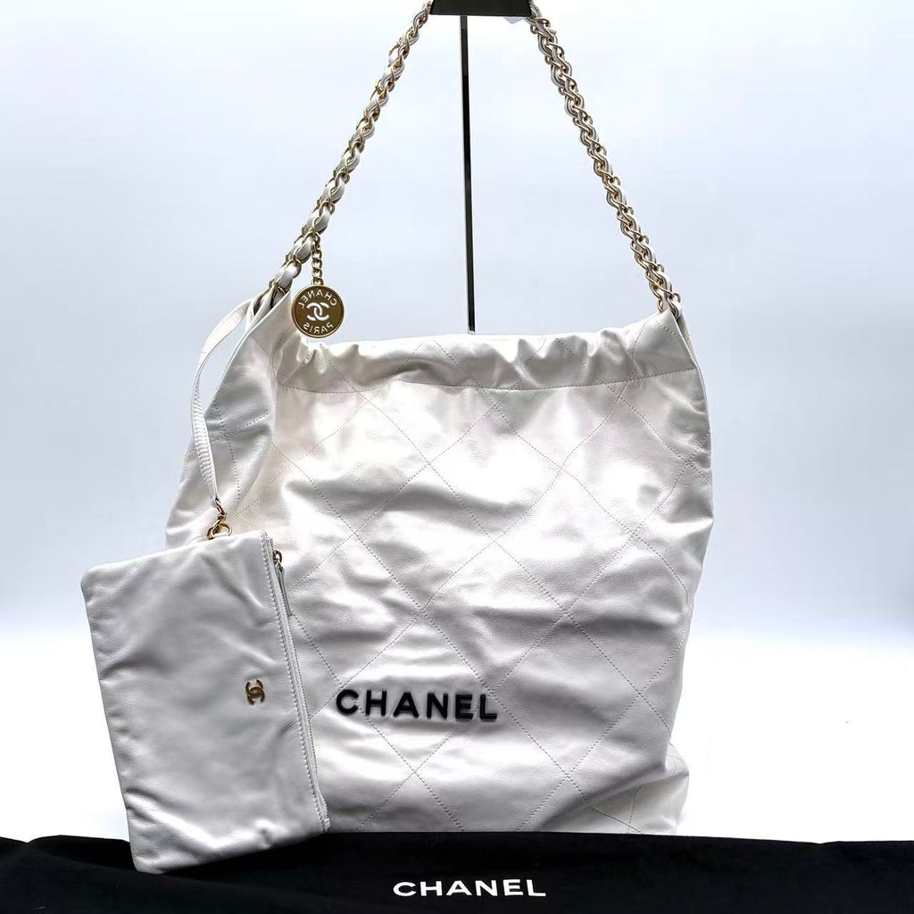 22 Chain Hobo Quilted Calfskin Large