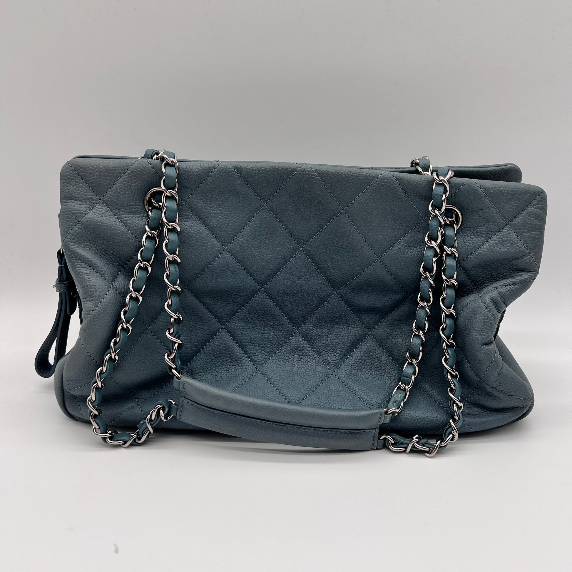 Seafoam Caviar Tote Silver CC Medium Leather Shopping Bag