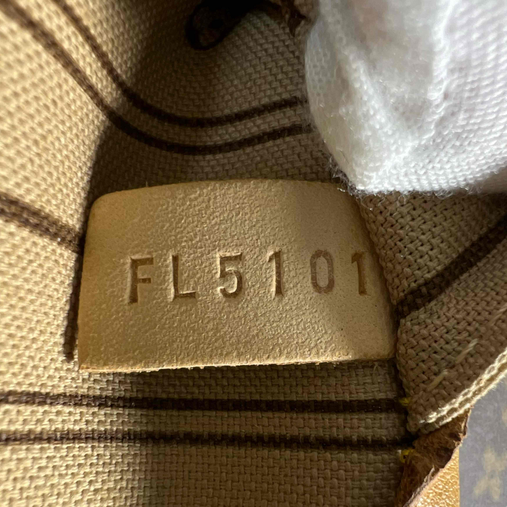 Louis Vuitton Neverfull GM Monogram Tote Bag B24409