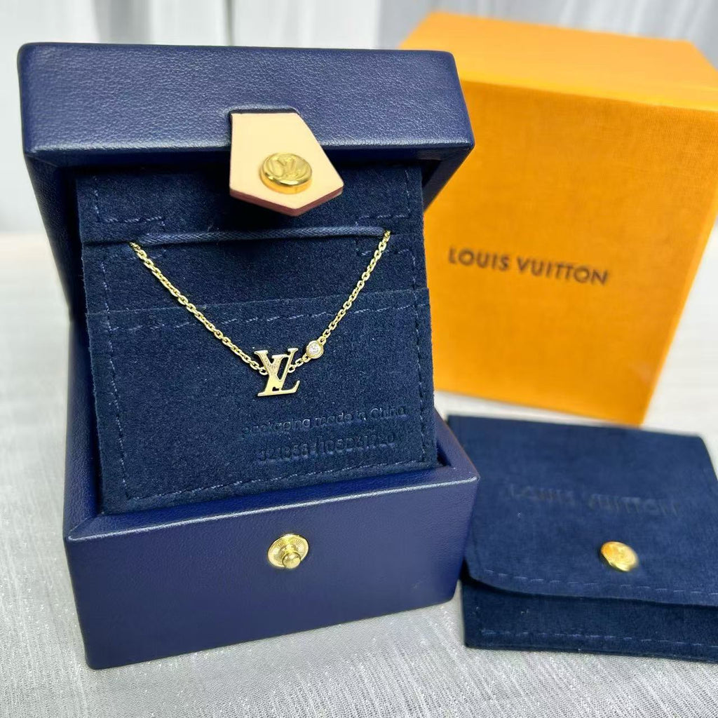 Idylle Blossom LV Pendant, Yellow gold and diamond LDZ0090