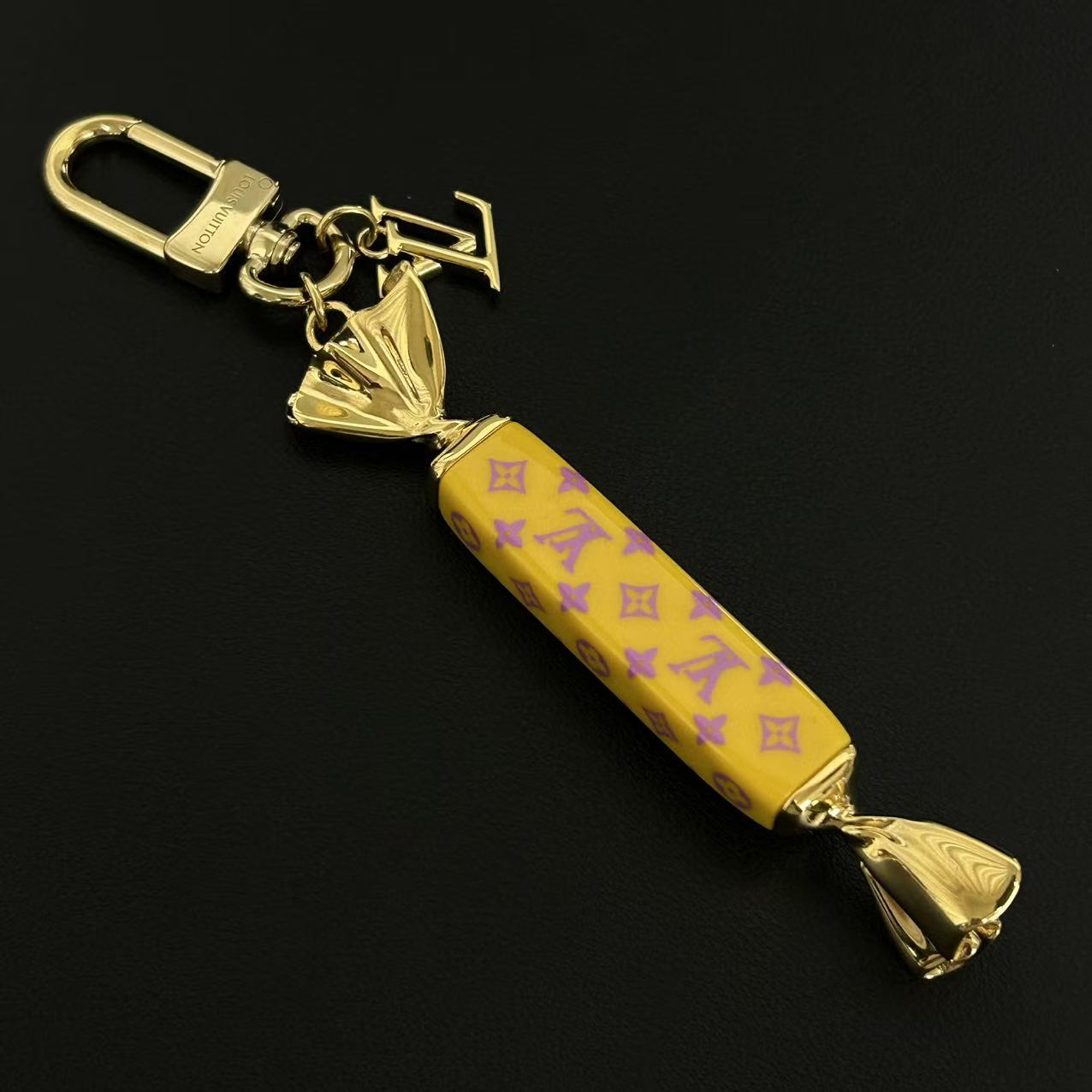 Louis Vuitton Sweets Bag Charm twins LDZ285