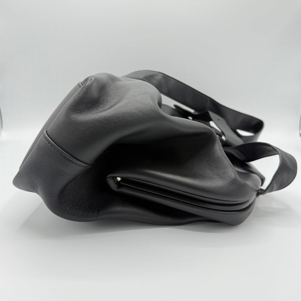 Point Shoulder Bag Leather Medium